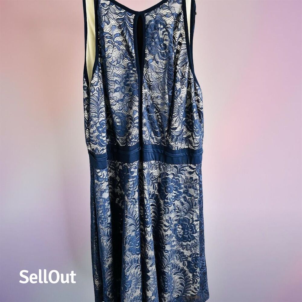 Kate Kasin Women's Blue Lace Cocktail Dress Sleeveless Knee Length L
